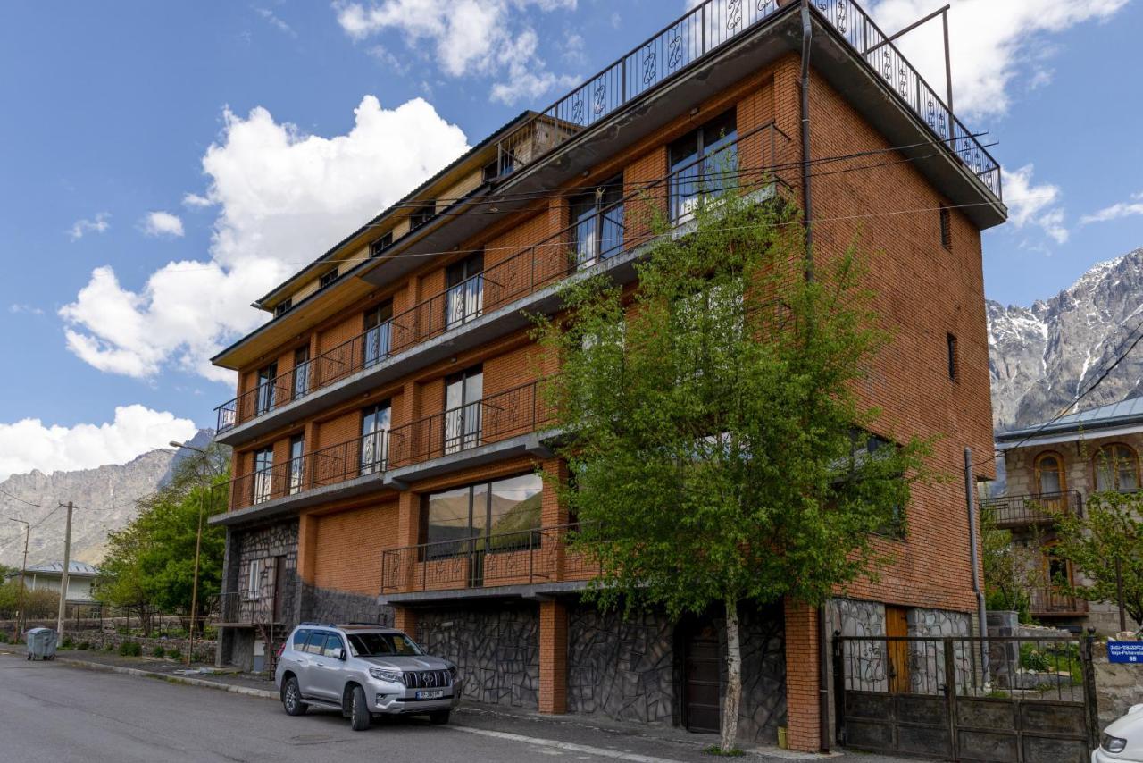 Gp Rooms Stepancminda Exteriér fotografie