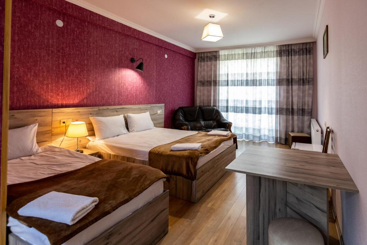 Gp Rooms Stepancminda Exteriér fotografie